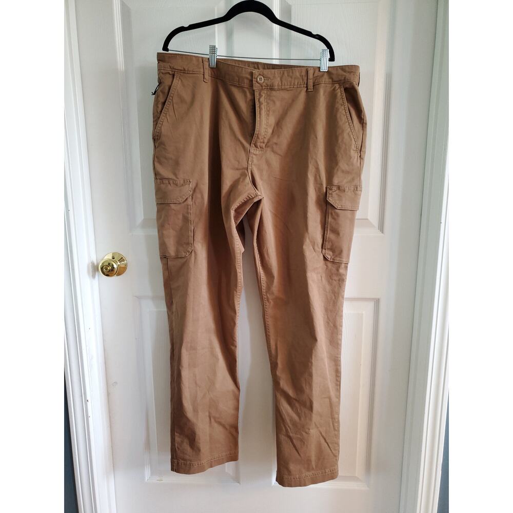 Mens Columbia Straight Fit Tan Pants. Size 40/32. #68